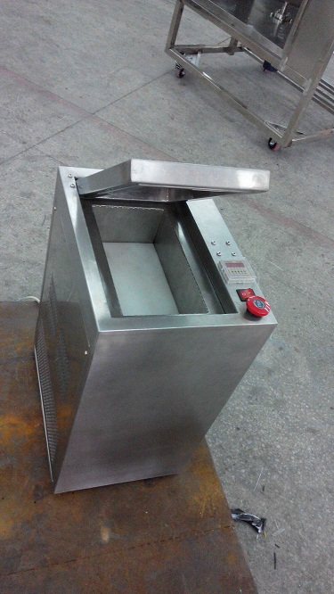 小型試驗(yàn)設(shè)備